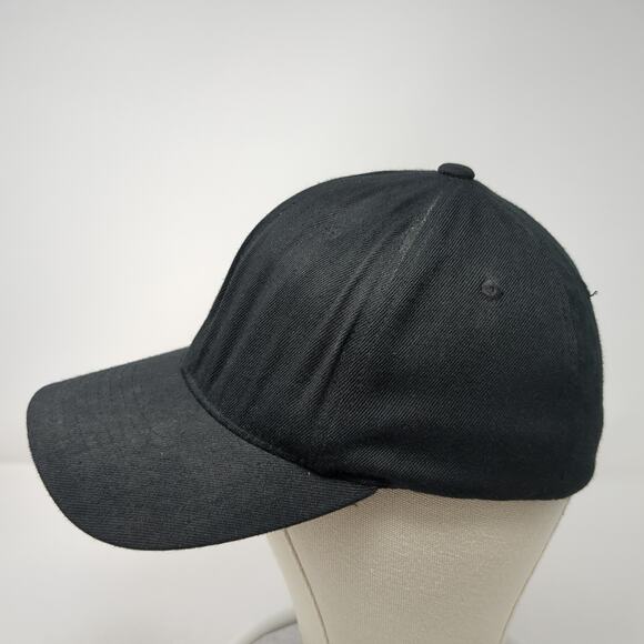 BuCu Entertainment Fitted Hat Black Medium Embroidered Flexfit Lids - Picture 3 of 9